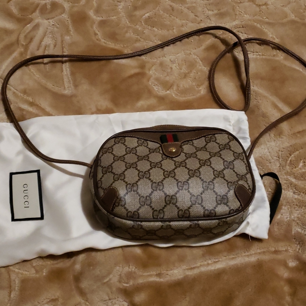 Gucci crossbody purse